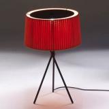 BVH Modern Tripode M3 Table lamp Equipo Santa&Cole Design