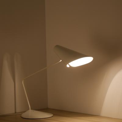 BVH Table lamp 8628S