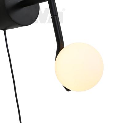 BVH Design Pearl Lamp Wall