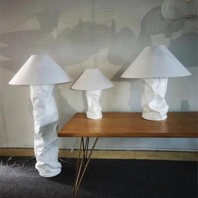Lampampe DuPont Paper Iron Floor Lamp